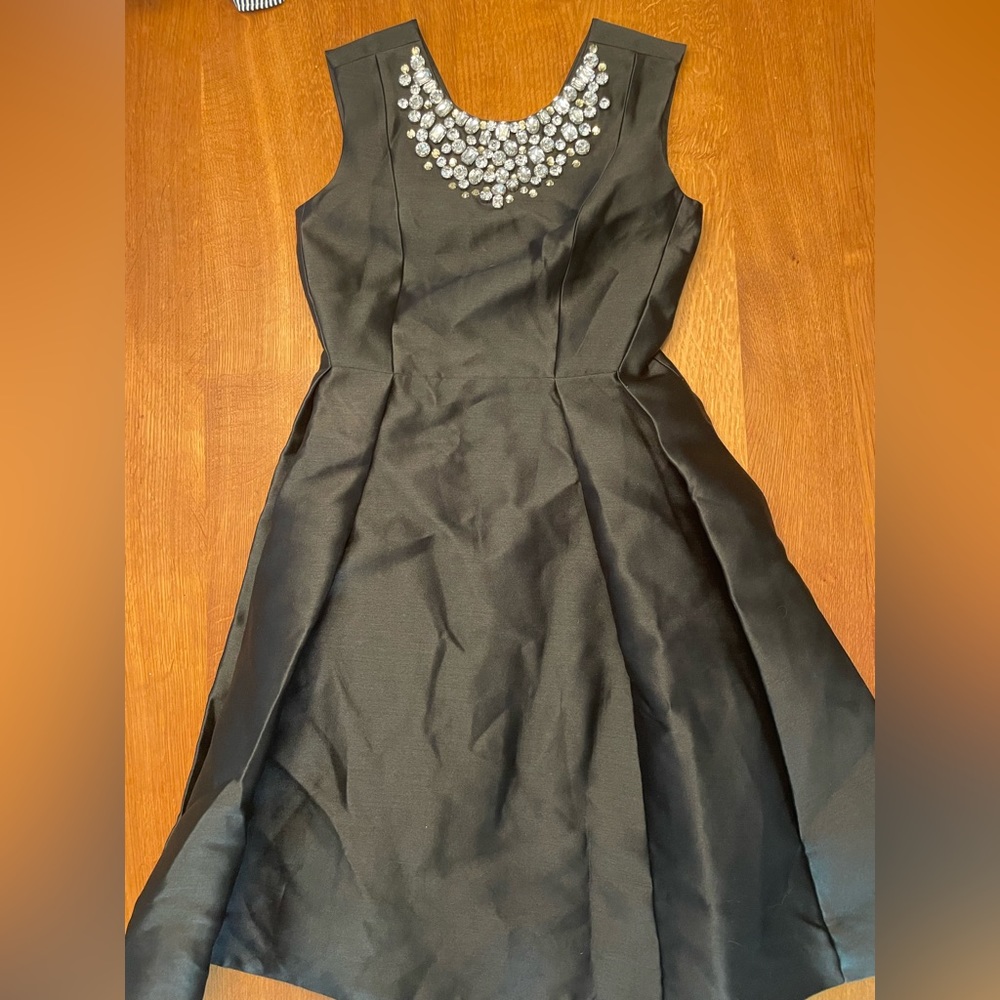 Kate Spade ♠️ - gorgeous cocktail/holiday dress! Rhinestone on collar dress